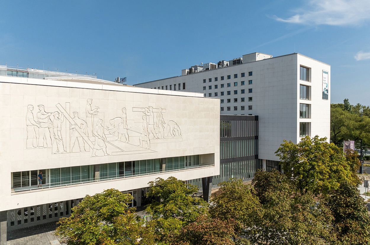 LIGET CENTER AUDITORIUM